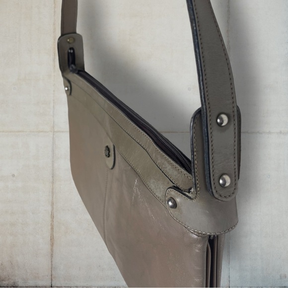 Vintage John Romaine Taupe Leather Shoulder Bag - Picture 2 of 15